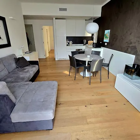 Lejlighed Special On Lakeside Colonno