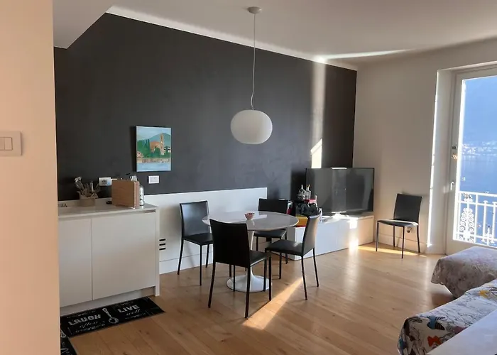 Lejlighed Special On Lakeside Colonno