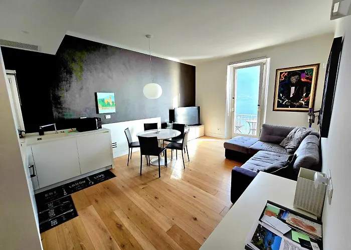 Special On Lakeside Lejlighed Colonno