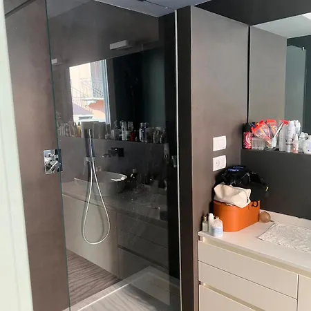 Special On Lakeside Apartment *