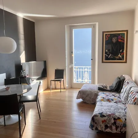 Special On Lakeside Apartment Colonno