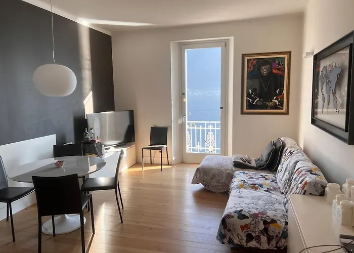 Special On Lakeside Apartment Colonno