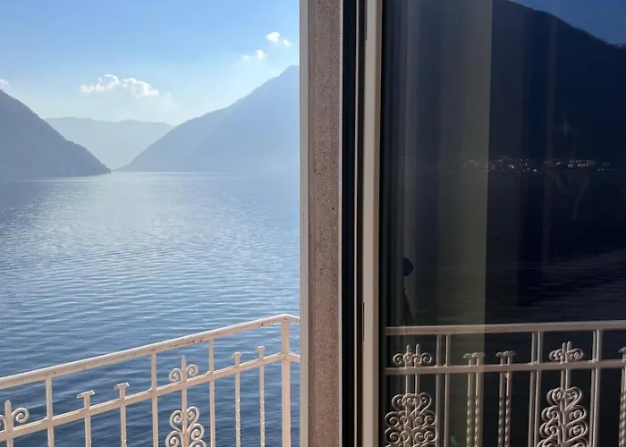 Special On Lakeside Apartment *